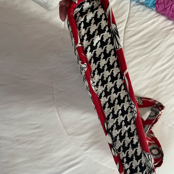 Vera Bradley Red and Black Floral Crossbody Bag - Picture 6 of 6